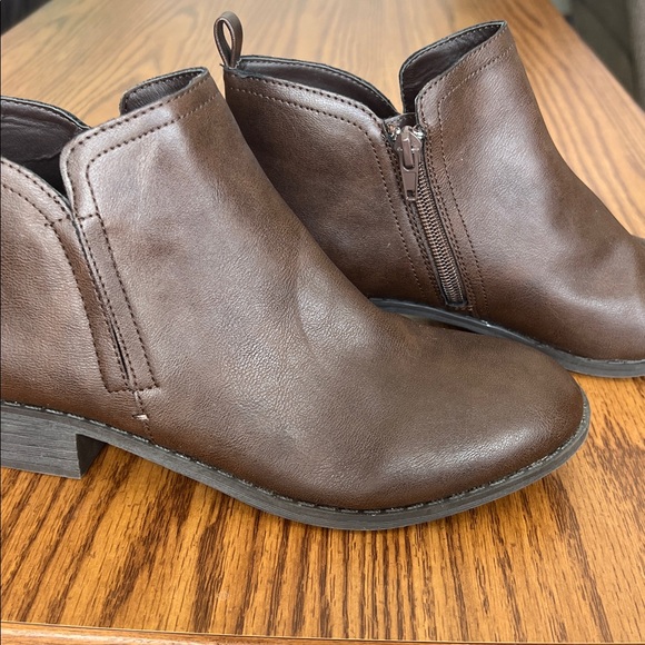 American Rag Cadee Booties 7.5 - Picture 5 of 9